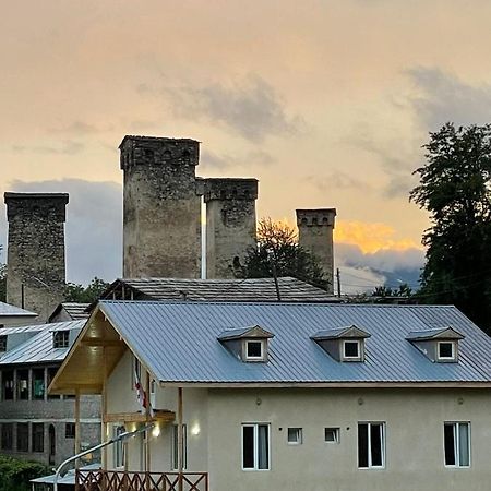 Tetne Qor Guesthouse Mestia Buitenkant foto