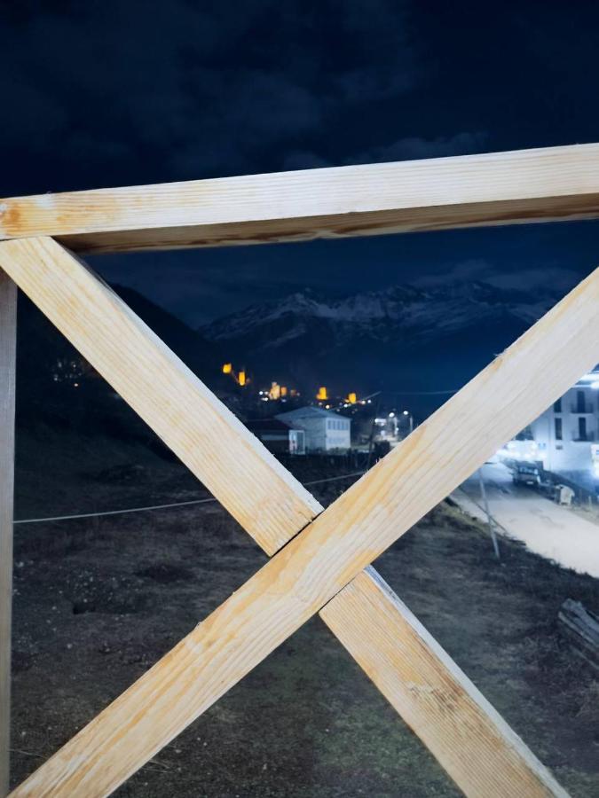 Tetne Qor Guesthouse Mestia Buitenkant foto