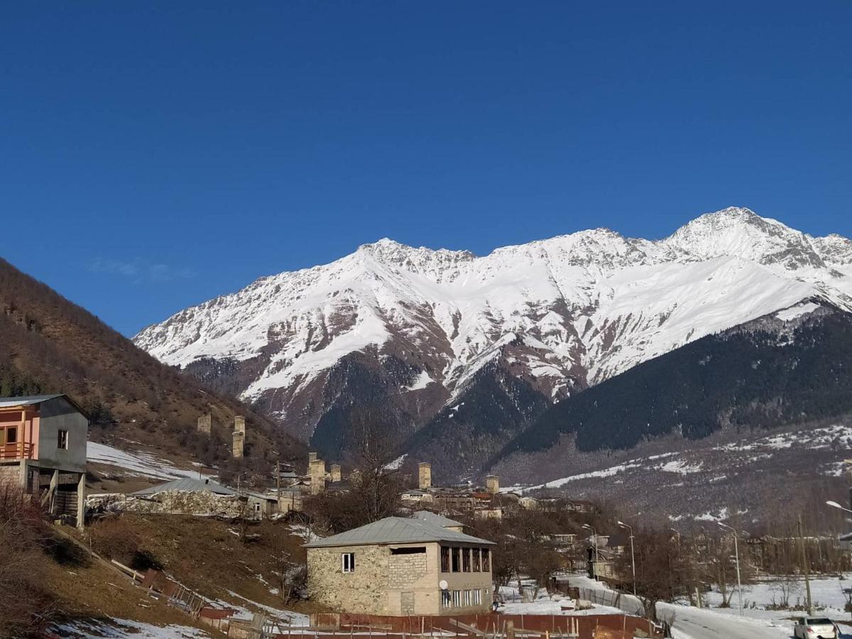 Tetne Qor Guesthouse Mestia Buitenkant foto