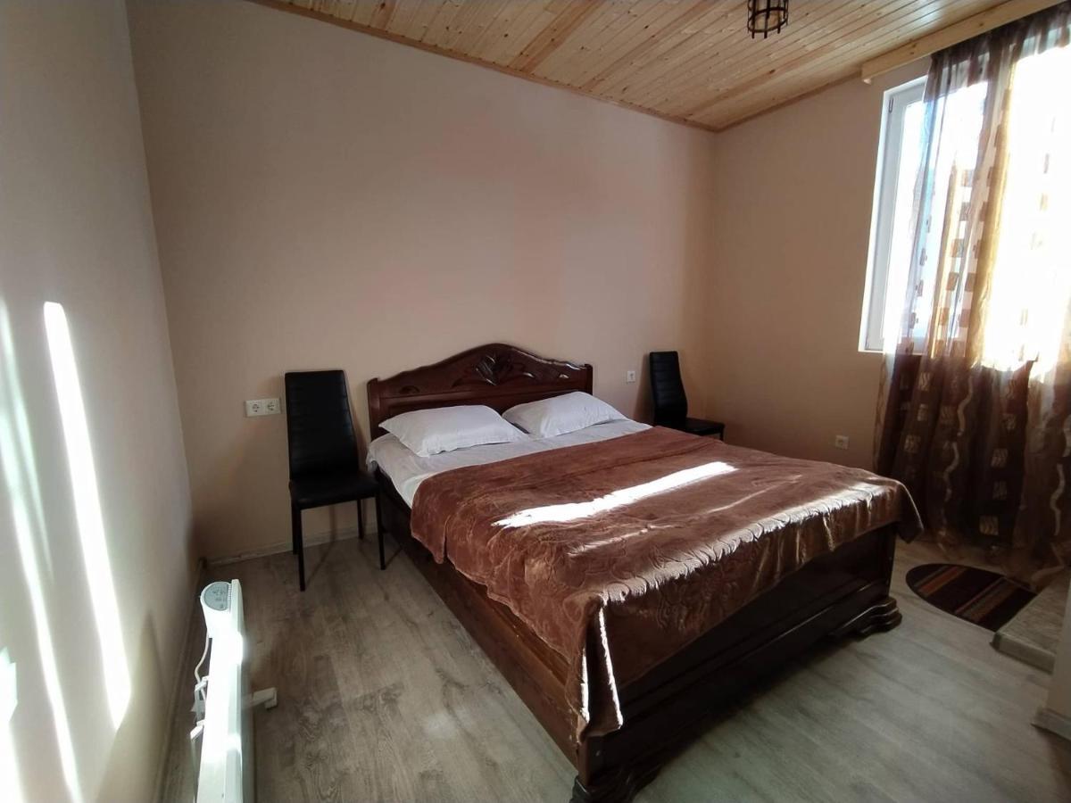 Tetne Qor Guesthouse Mestia Buitenkant foto