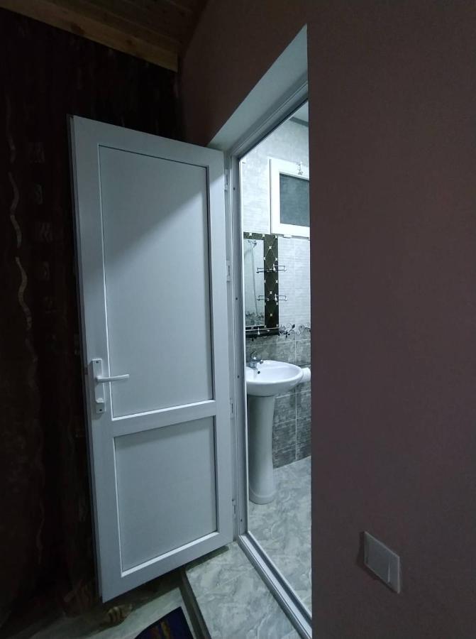 Tetne Qor Guesthouse Mestia Buitenkant foto